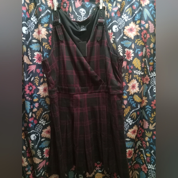 NWT CCX City Chic Black and Berry Plaid Tartan Pinafore Dress Size XXL 24 - Picture 10 of 10